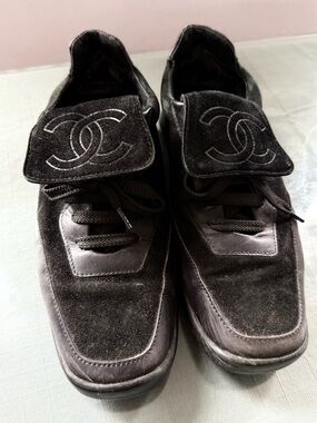 CHANEL Black Suede & Leather Men's Sneakers with Logo Flap